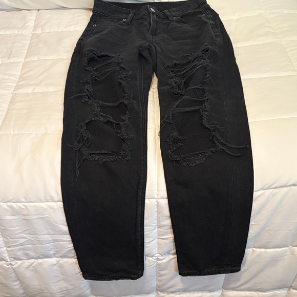 American Eagle Outfitters Black Distressed Women Jeans size 0, length 28 inches - Picture 5 of 8